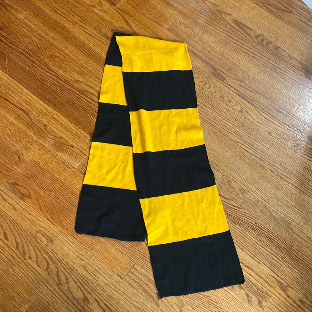 Pittsburgh Steelers black and yellow scarf